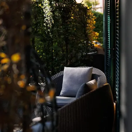 Отель Weinlandhof 4*