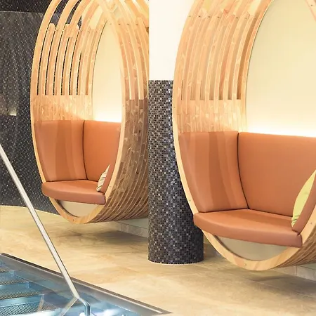 Hotel Weinlandhof 4*