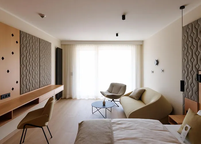 فندق Weinlandhof 4*