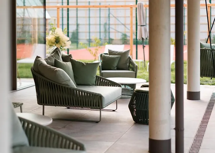 Weinlandhof فندق 4*